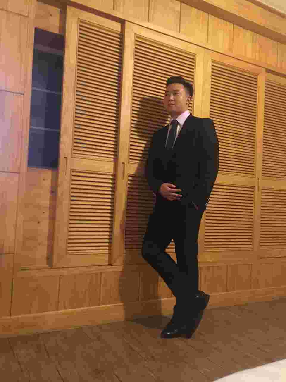 李正斌